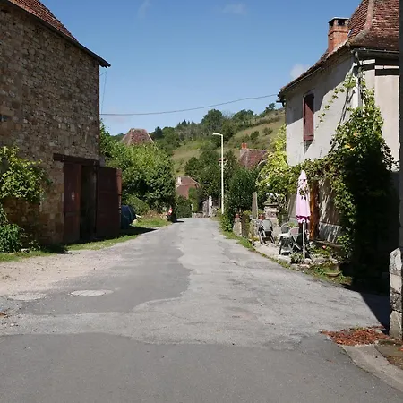 펜션 De La Source Du Touron *