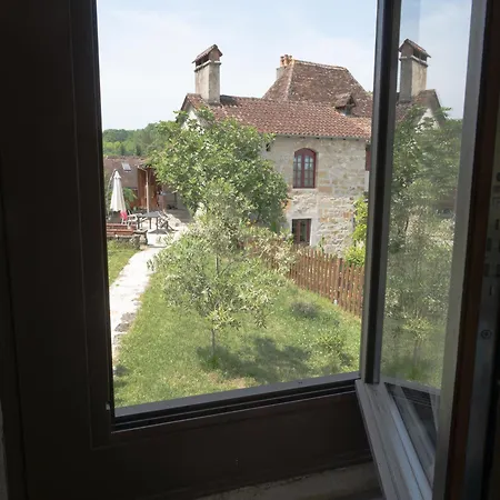 펜션 De La Source Du Touron *