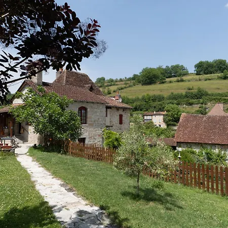 De La Source Du Touron 펜션