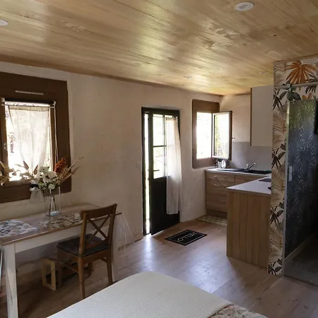 펜션 De La Source Du Touron *