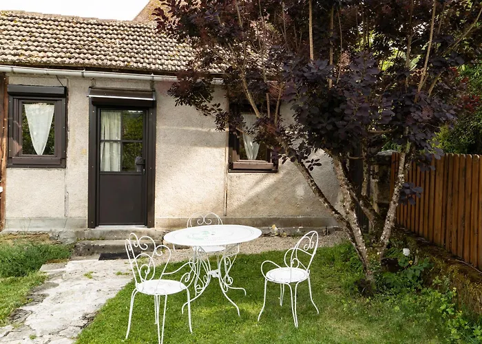 De La Source Du Touron Nyaraló